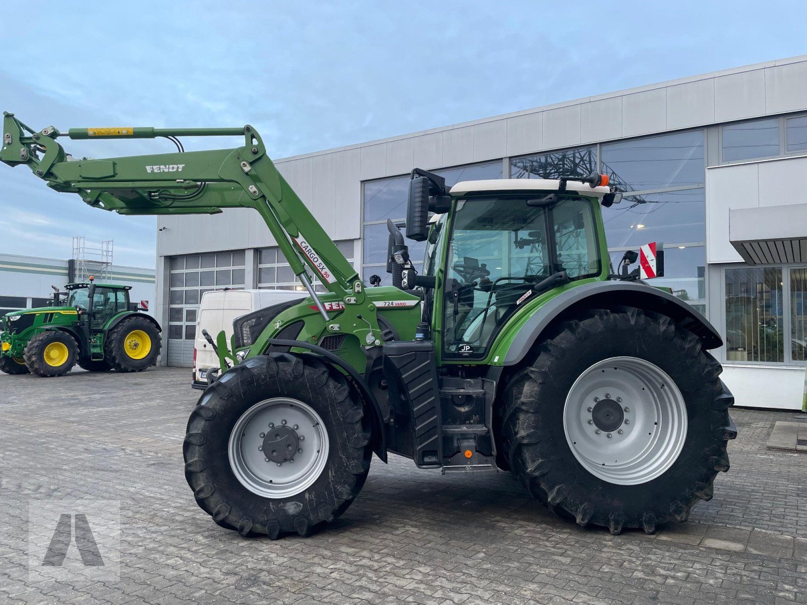 Traktor typu Fendt 724 Vario mit Frontlader, Gebrauchtmaschine w Regensburg (Zdjęcie 3)