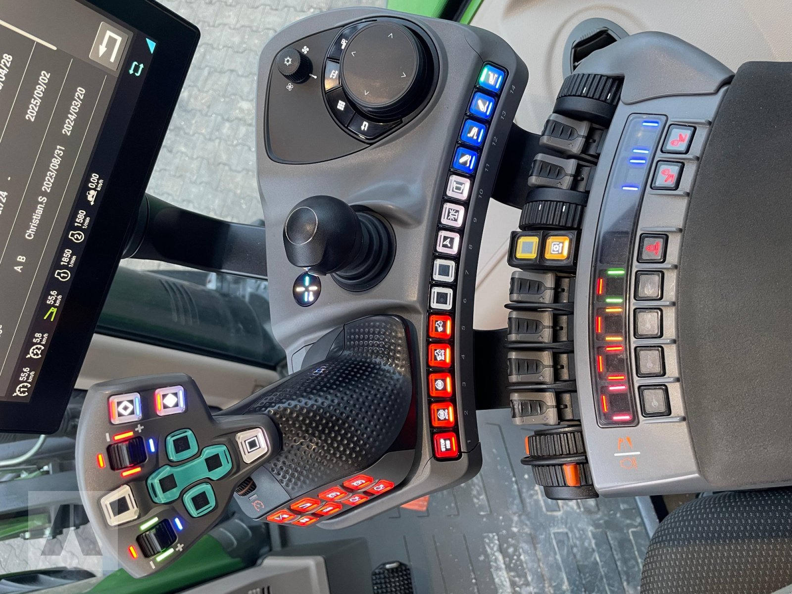 Traktor typu Fendt 724 Vario mit Frontlader, Gebrauchtmaschine w Regensburg (Zdjęcie 15)