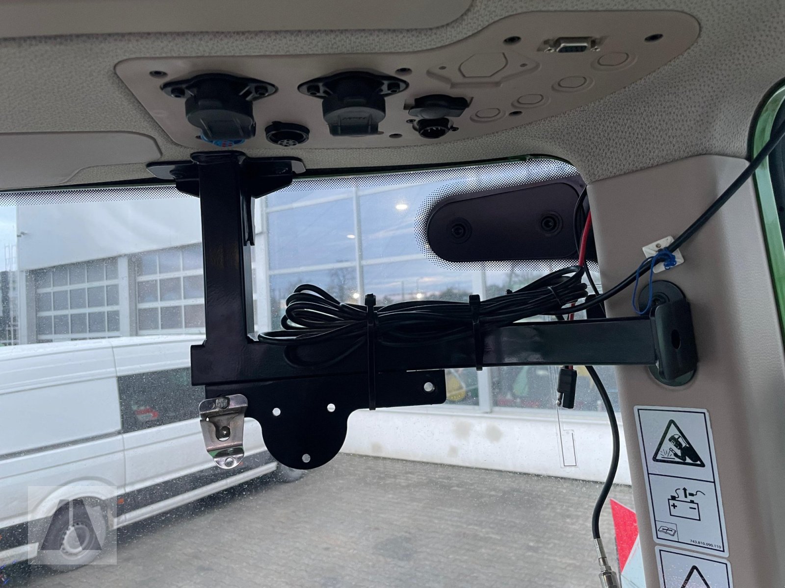 Traktor typu Fendt 724 Vario mit Frontlader, Gebrauchtmaschine w Regensburg (Zdjęcie 16)