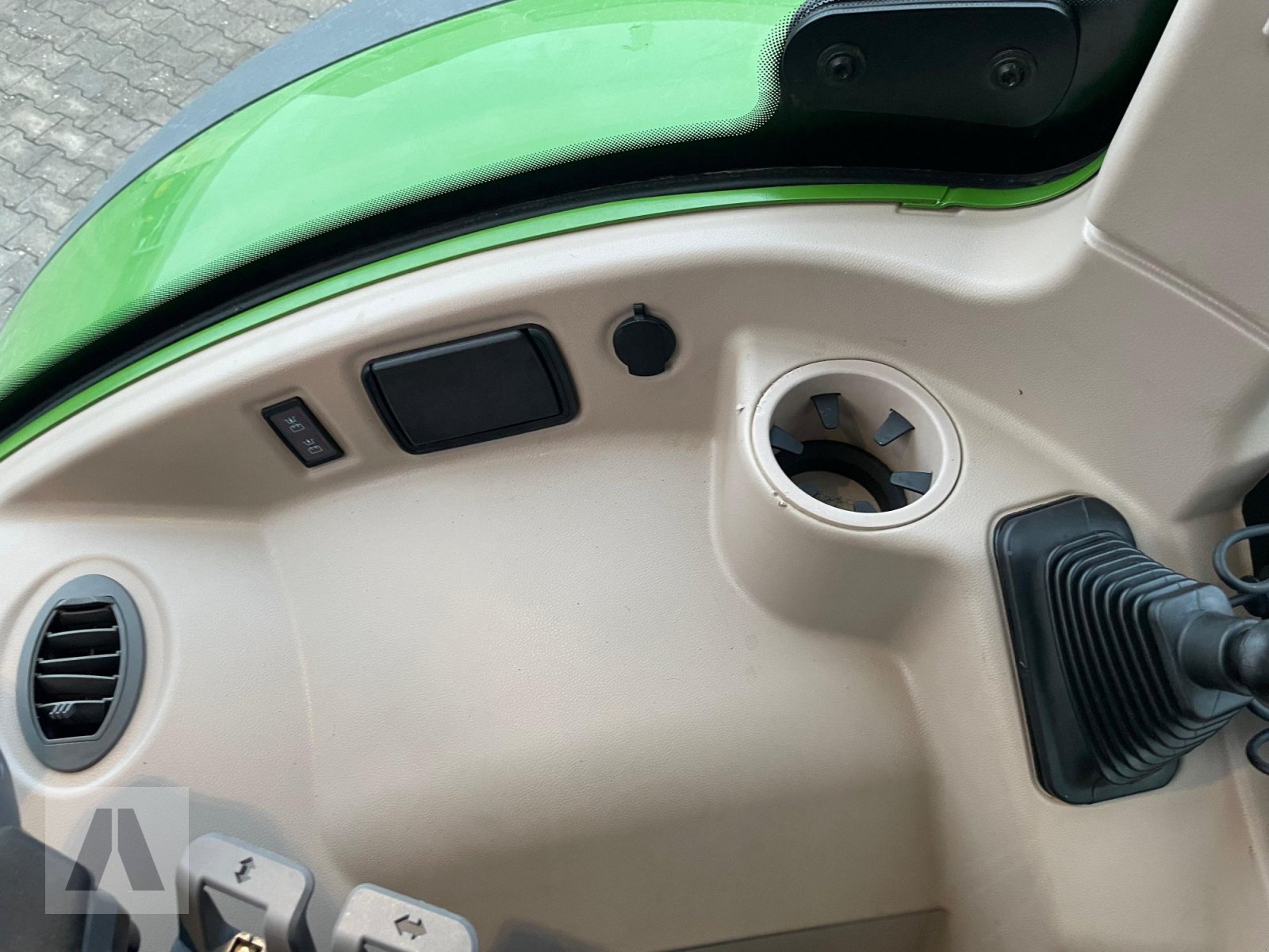 Traktor typu Fendt 724 Vario mit Frontlader, Gebrauchtmaschine w Regensburg (Zdjęcie 18)