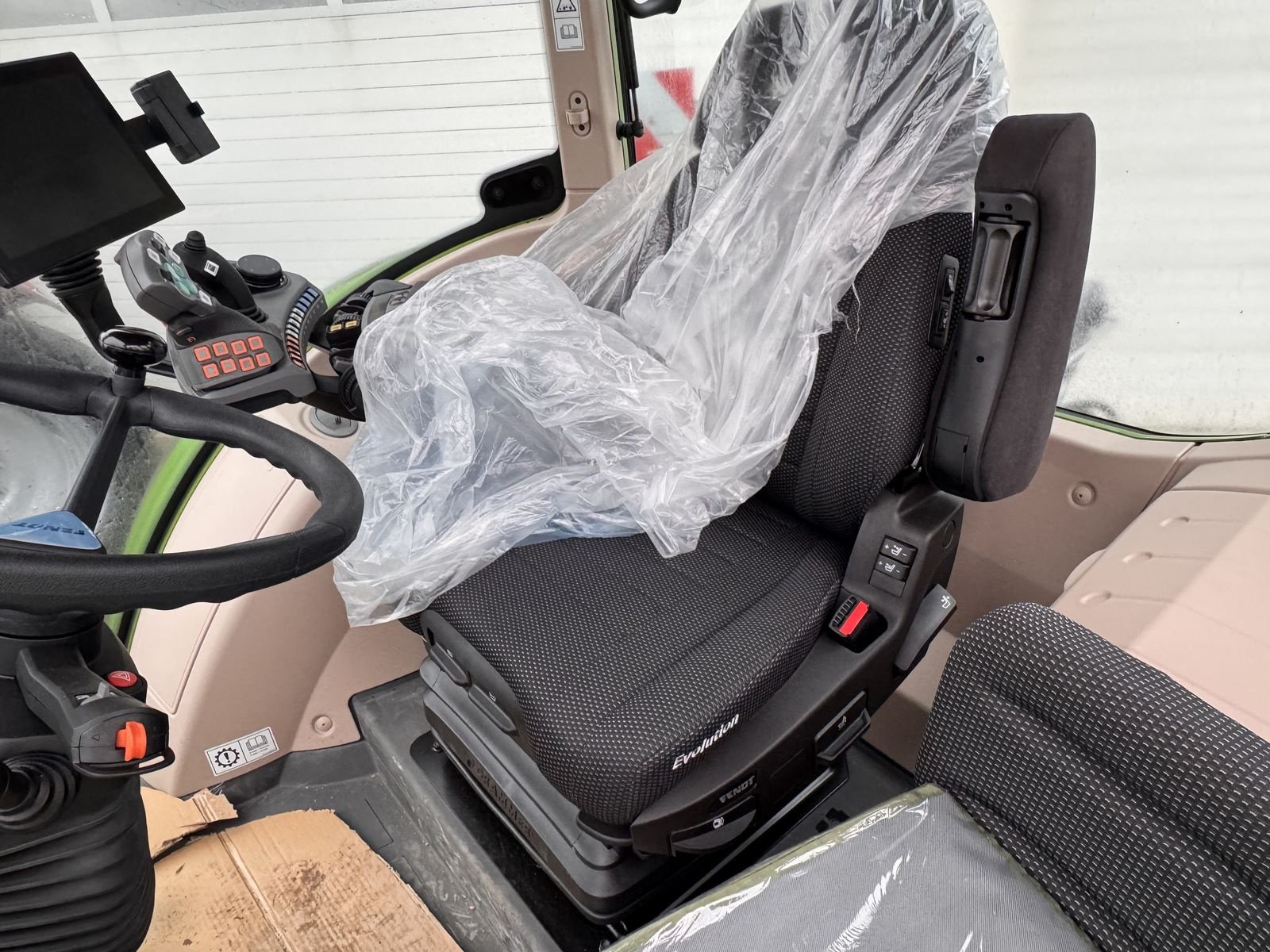 Traktor tip Fendt 724 Vario Power+, Neumaschine in Traberg (Poză 15)