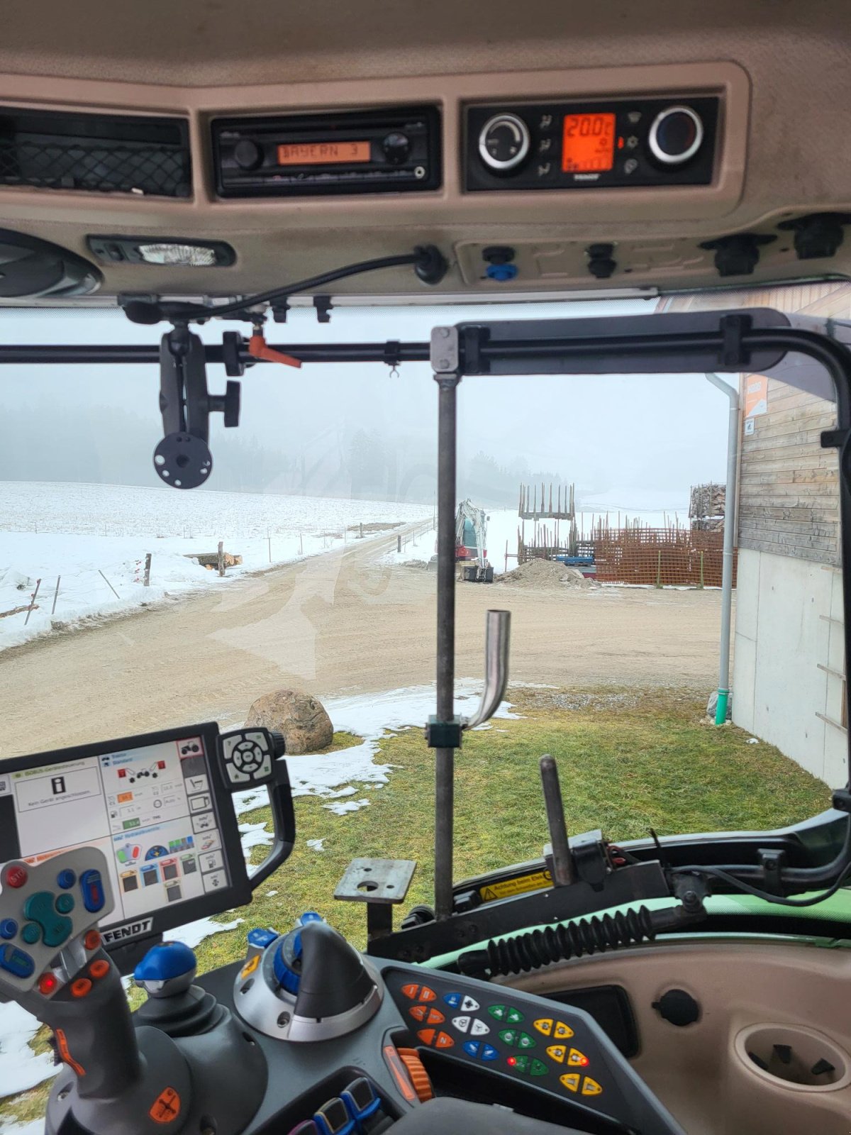 Traktor van het type Fendt 724 Vario Power, Gebrauchtmaschine in Truchtlaching (Foto 14)