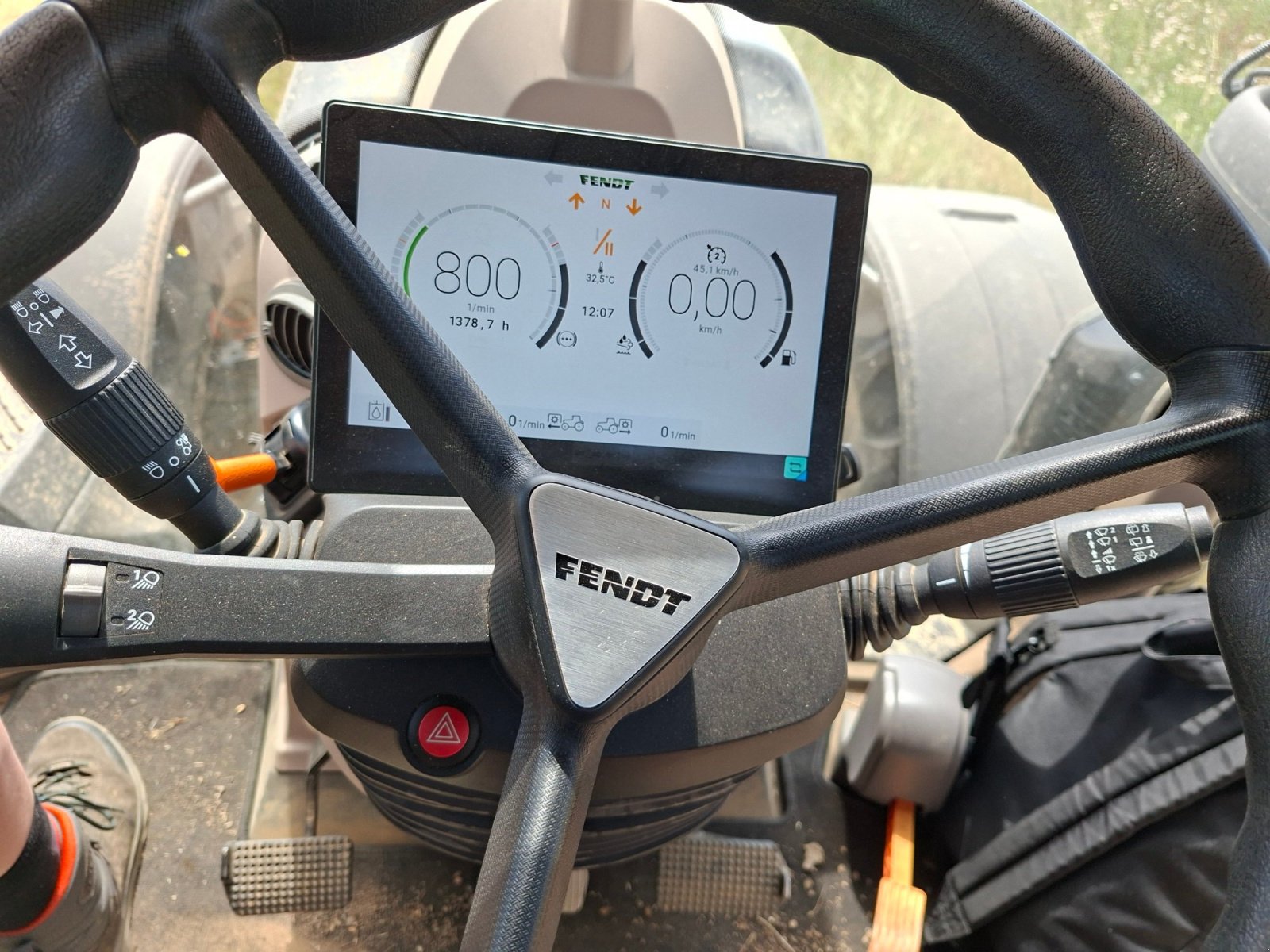 Traktor типа Fendt 724 Vario PowerPlus, Gebrauchtmaschine в Nack (Фотография 2)