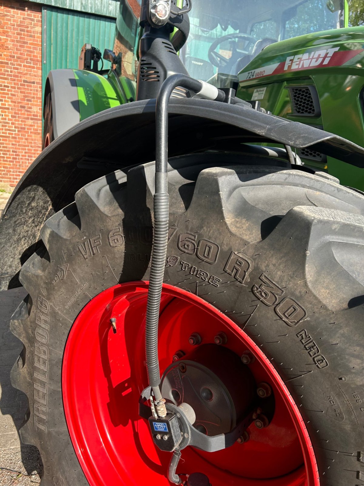 Traktor типа Fendt 724 Vario PowerPlus, Gebrauchtmaschine в Salzhemmendorf (Фотография 7)