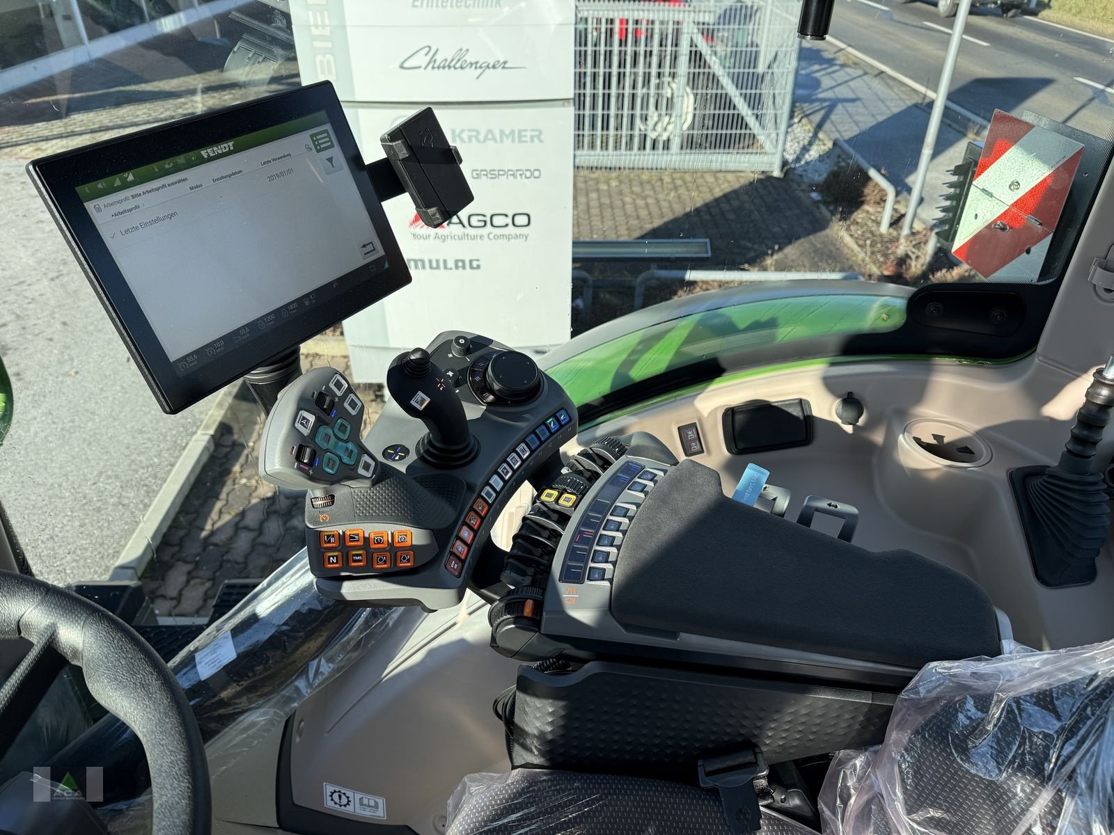 Traktor des Typs Fendt 724 Vario Profi+, Neumaschine in Markt Hartmannsdorf (Bild 11)