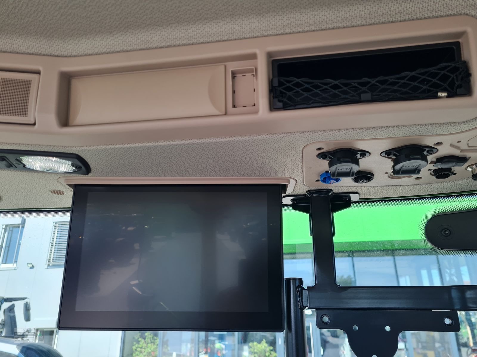 Traktor des Typs Fendt 724 Vario Profi+, Gebrauchtmaschine in Gerasdorf (Bild 12)