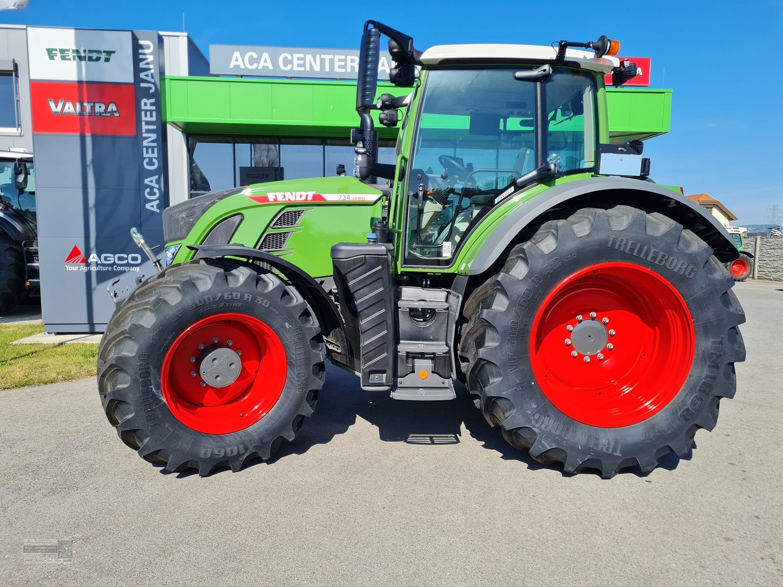 Traktor des Typs Fendt 724 Vario Profi+, Gebrauchtmaschine in Gerasdorf (Bild 3)