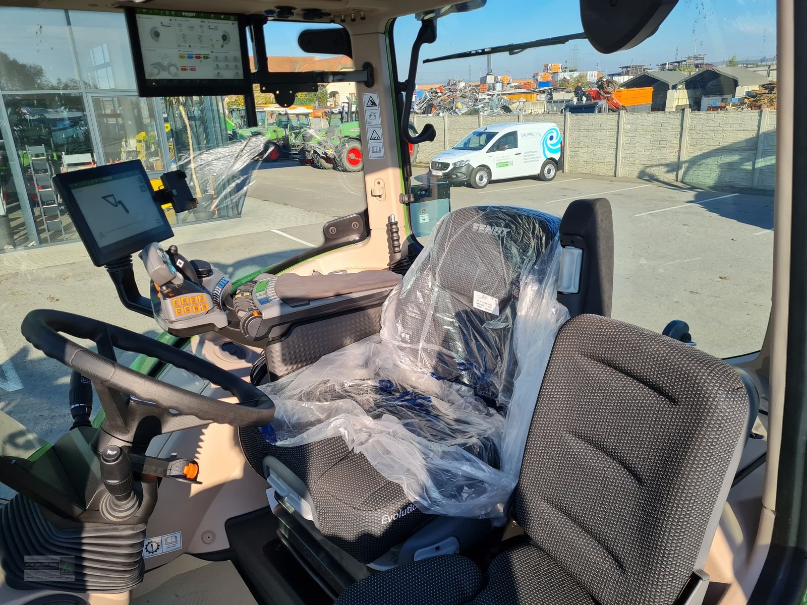 Traktor tipa Fendt 724 Vario Profi+, Gebrauchtmaschine u Gerasdorf (Slika 14)