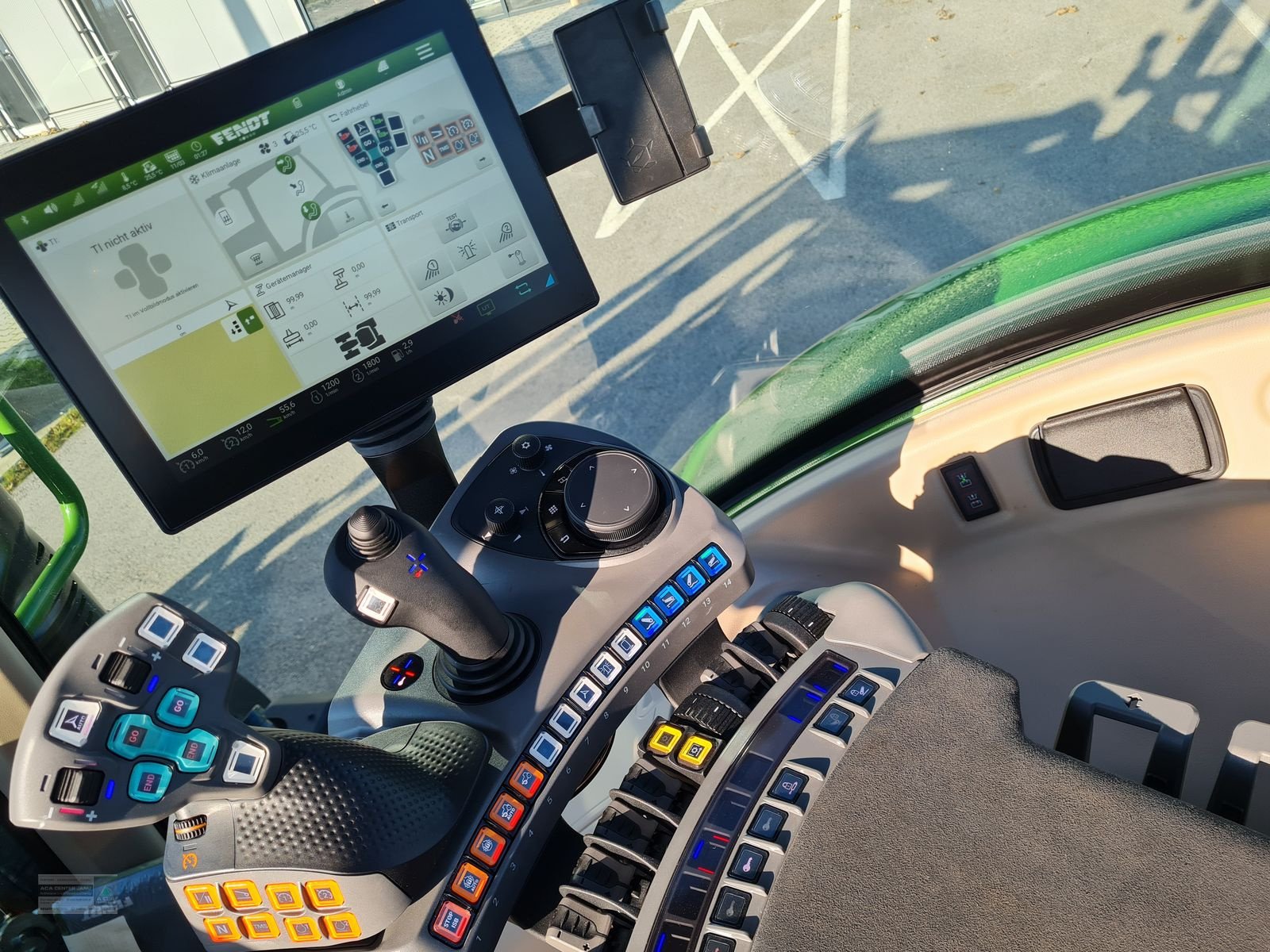 Traktor tipa Fendt 724 Vario Profi+, Gebrauchtmaschine u Gerasdorf (Slika 17)