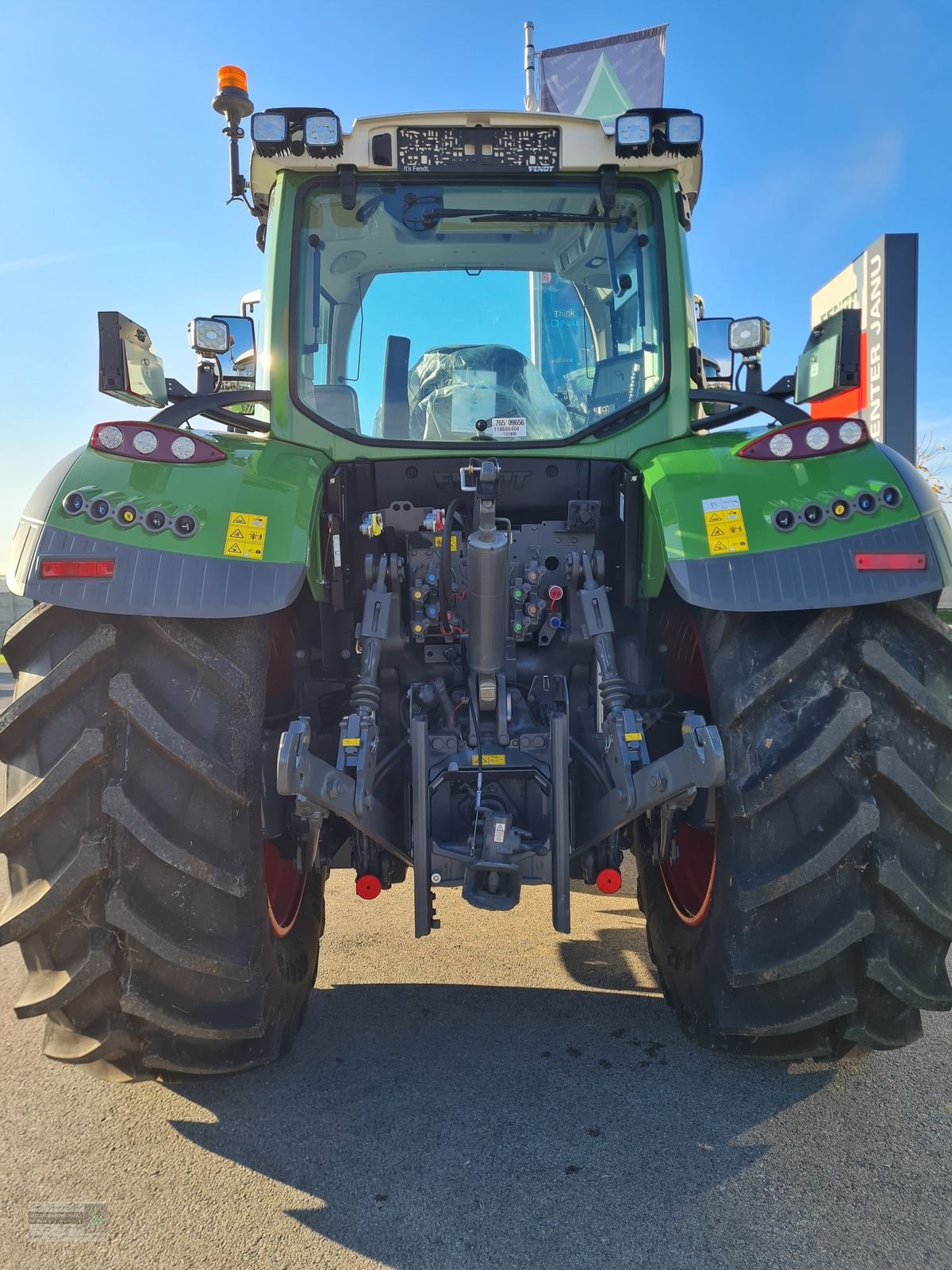 Traktor tipa Fendt 724 Vario Profi+, Gebrauchtmaschine u Gerasdorf (Slika 7)