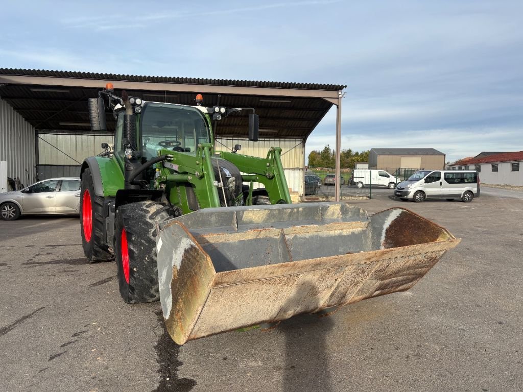 Traktor of the type Fendt 724 VARIO PROFI +, Gebrauchtmaschine in VERT TOULON (Picture 5)