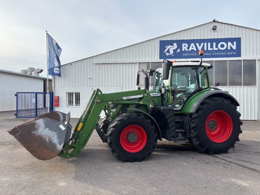 Traktor of the type Fendt 724 VARIO PROFI +, Gebrauchtmaschine in VERT TOULON (Picture 1)