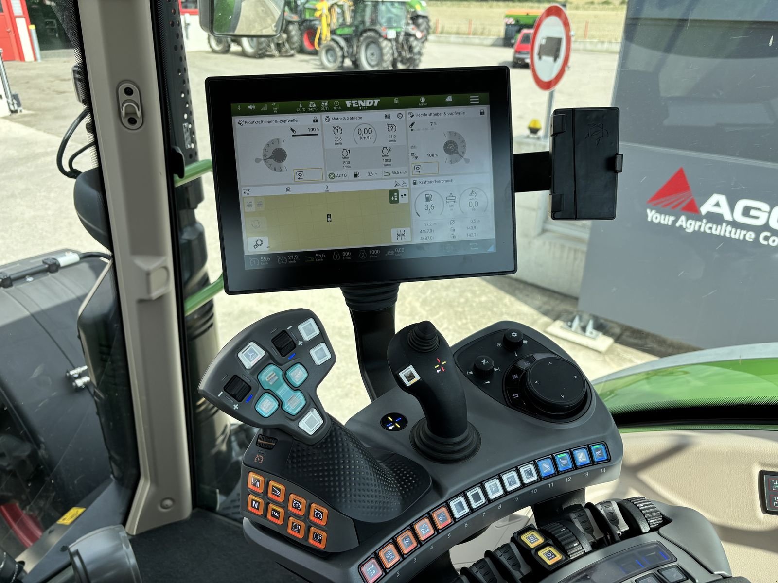 Traktor tipa Fendt 724 Vario Profi+, Vorführmaschine u Starrein (Slika 17)
