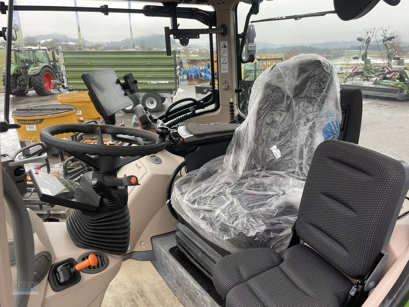 Traktor typu Fendt 724 Vario Profi+, Neumaschine v Niederkappel (Obrázek 10)