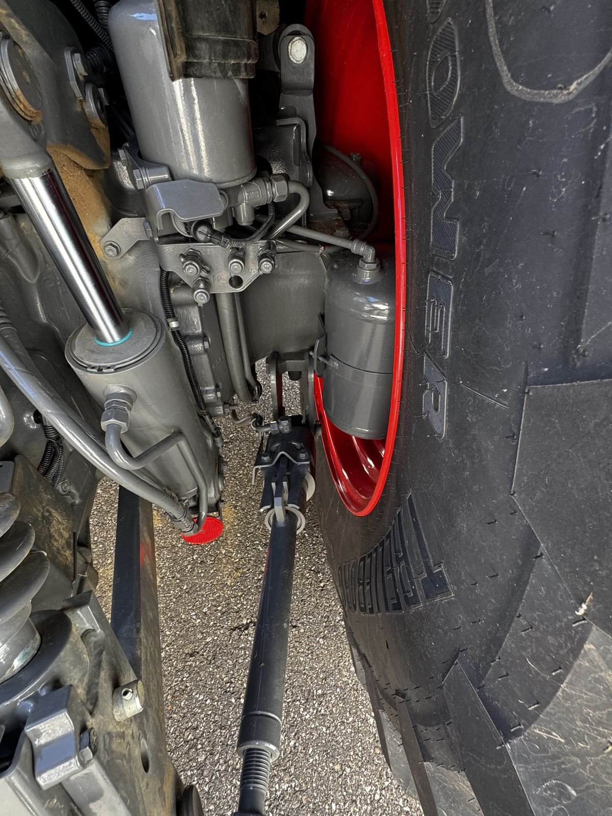 Traktor van het type Fendt 724 Vario Profi+, Vorführmaschine in Traberg (Foto 3)