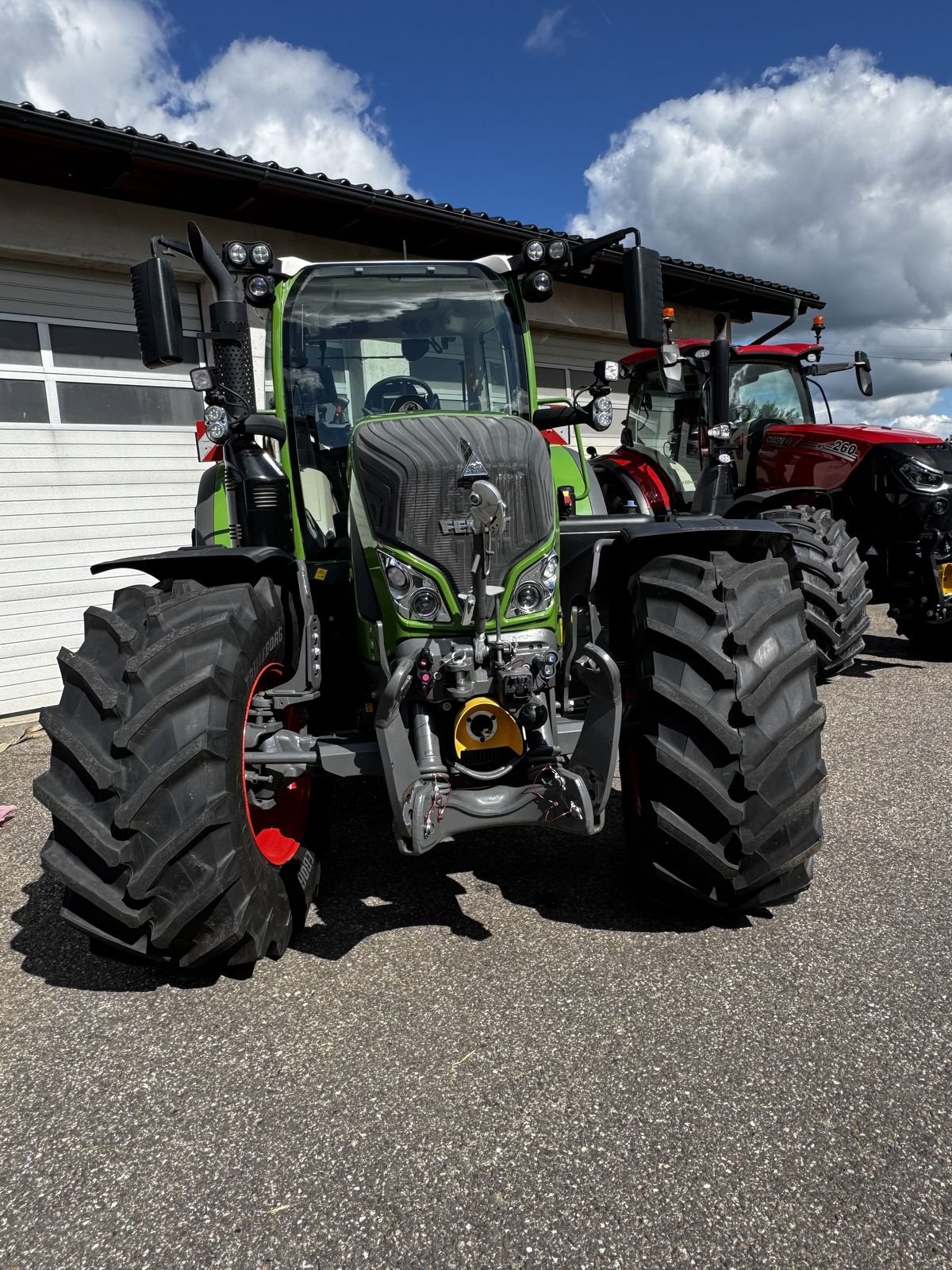 Traktor van het type Fendt 724 Vario Profi+, Vorführmaschine in Traberg (Foto 1)
