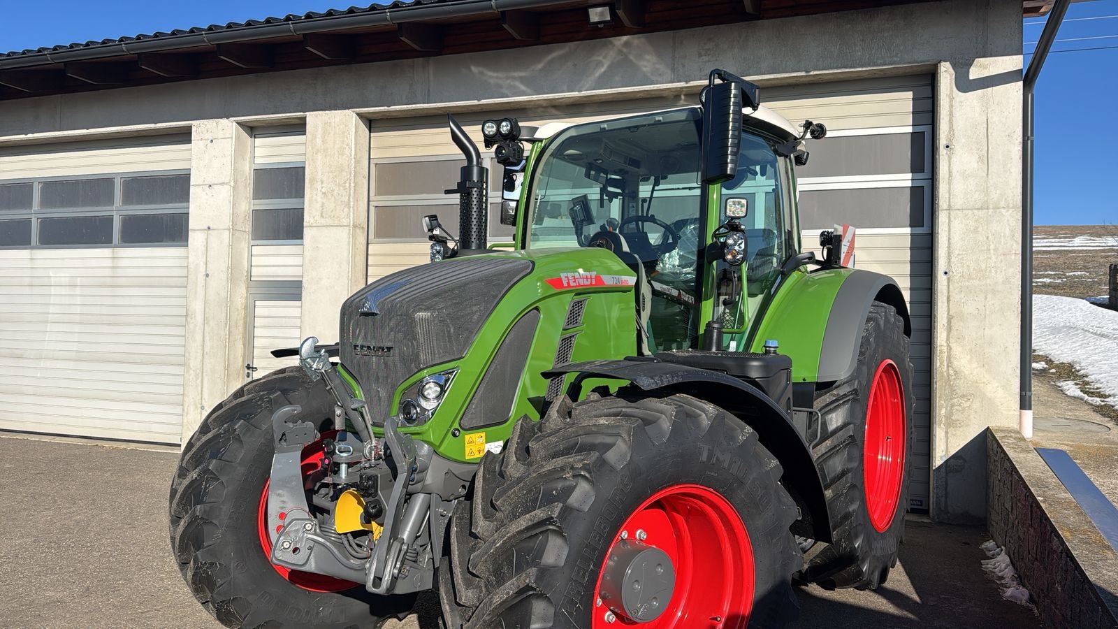 Traktor van het type Fendt 724 Vario Profi+, Neumaschine in Traberg (Foto 1)