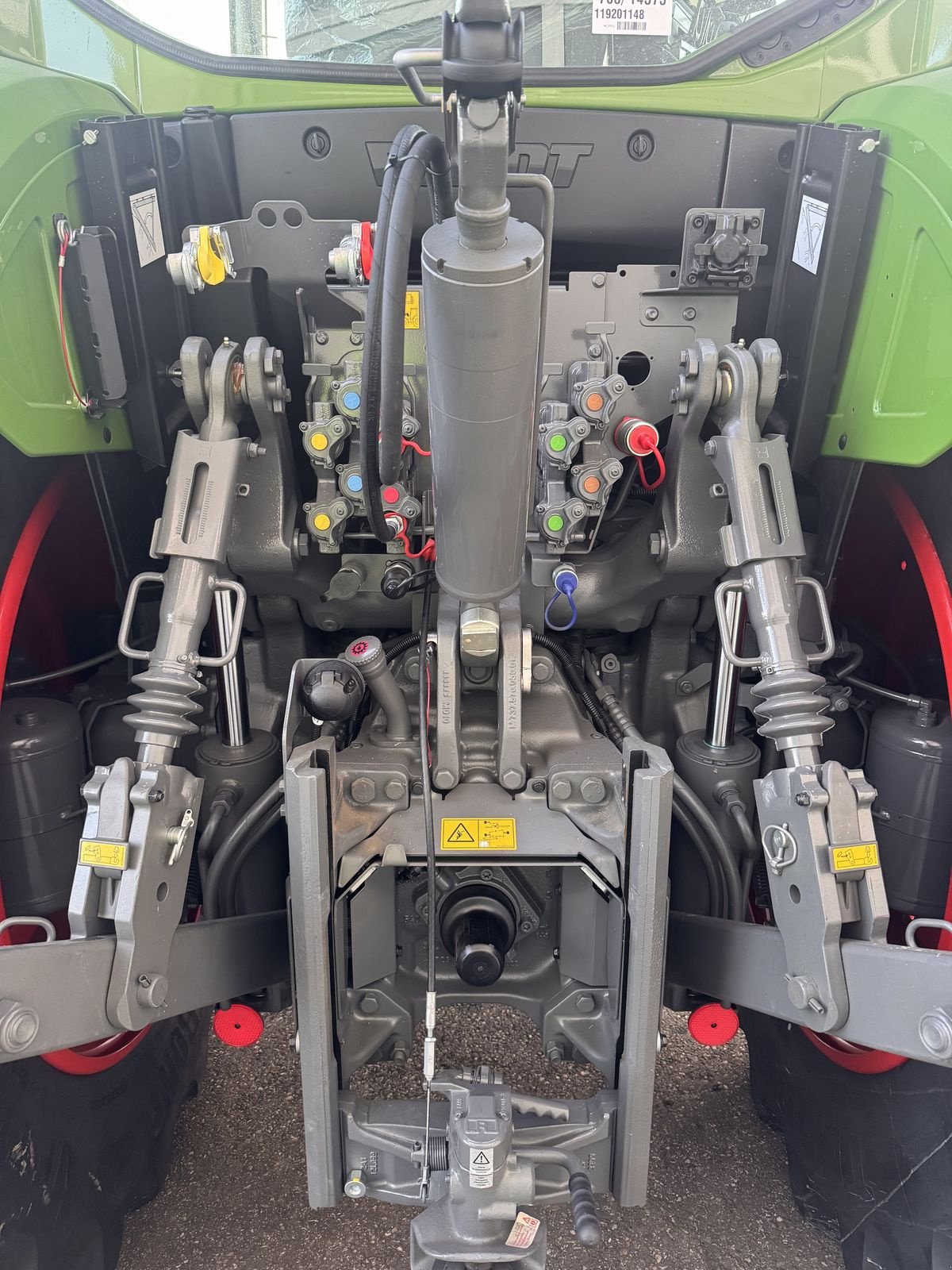 Traktor van het type Fendt 724 Vario Profi+, Neumaschine in Traberg (Foto 4)