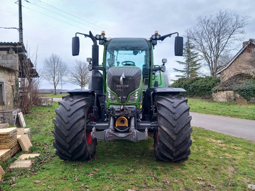 Traktor typu Fendt 724 VARIO PROFI +, Gebrauchtmaschine v Saint-Rémy (Obrázok 7)