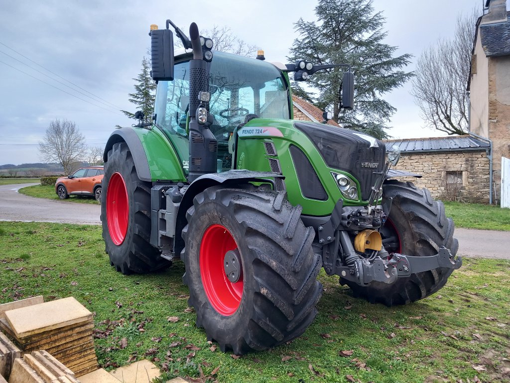 Traktor typu Fendt 724 VARIO PROFI +, Gebrauchtmaschine v Saint-Rémy (Obrázok 2)