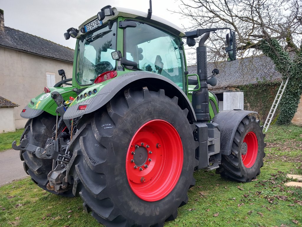 Traktor typu Fendt 724 VARIO PROFI +, Gebrauchtmaschine v Saint-Rémy (Obrázok 3)