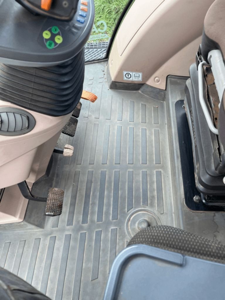 Traktor typu Fendt 724 VARIO PROFI +, Gebrauchtmaschine v Saint-Affrique (Obrázok 8)