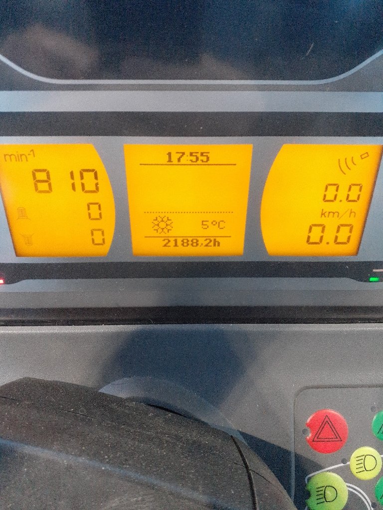Traktor typu Fendt 724 VARIO PROFI +, Gebrauchtmaschine v Saint-Affrique (Obrázek 9)