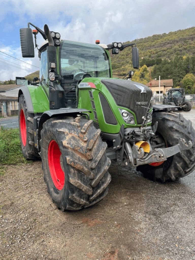 Traktor typu Fendt 724 VARIO PROFI +, Gebrauchtmaschine v Saint-Affrique (Obrázok 3)