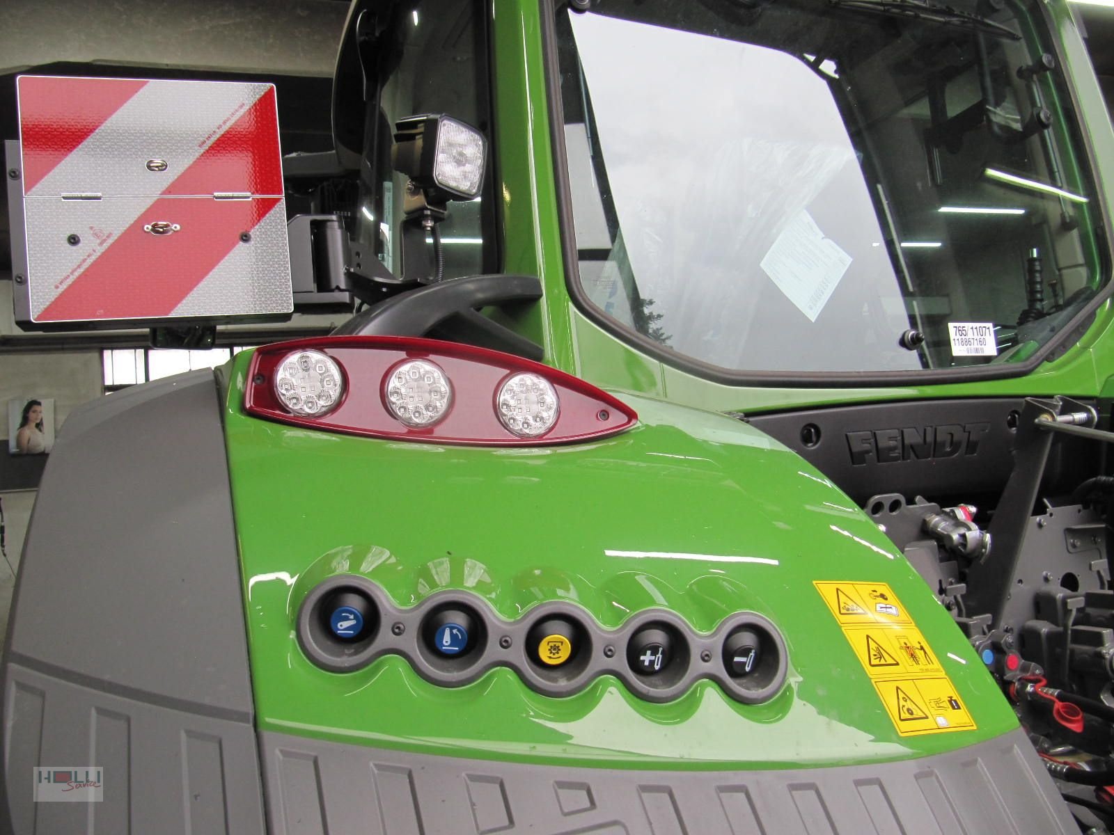 Traktor des Typs Fendt 724 Vario Profi+, Neumaschine in Niederneukirchen (Bild 18)