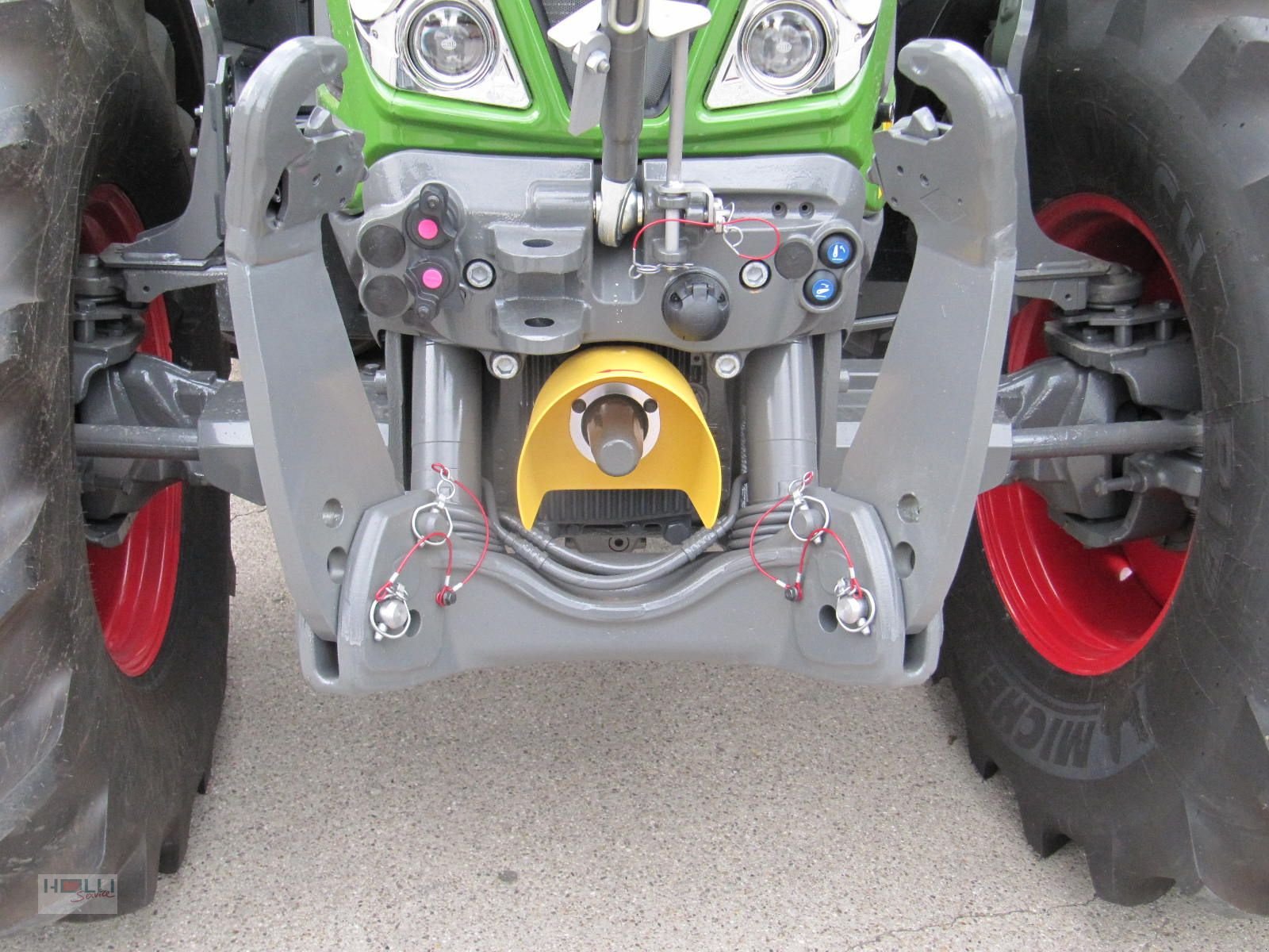 Traktor des Typs Fendt 724 Vario Profi+, Neumaschine in Niederneukirchen (Bild 9)