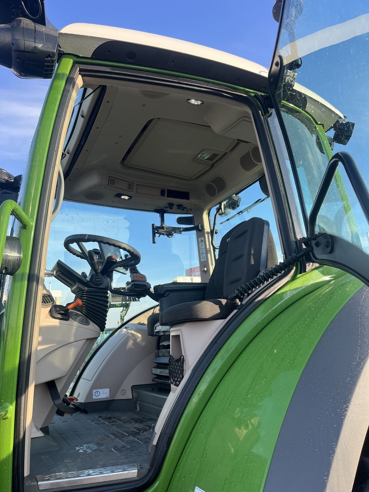 Traktor des Typs Fendt 724 Vario Profi+, Gebrauchtmaschine in Arnreit (Bild 2)