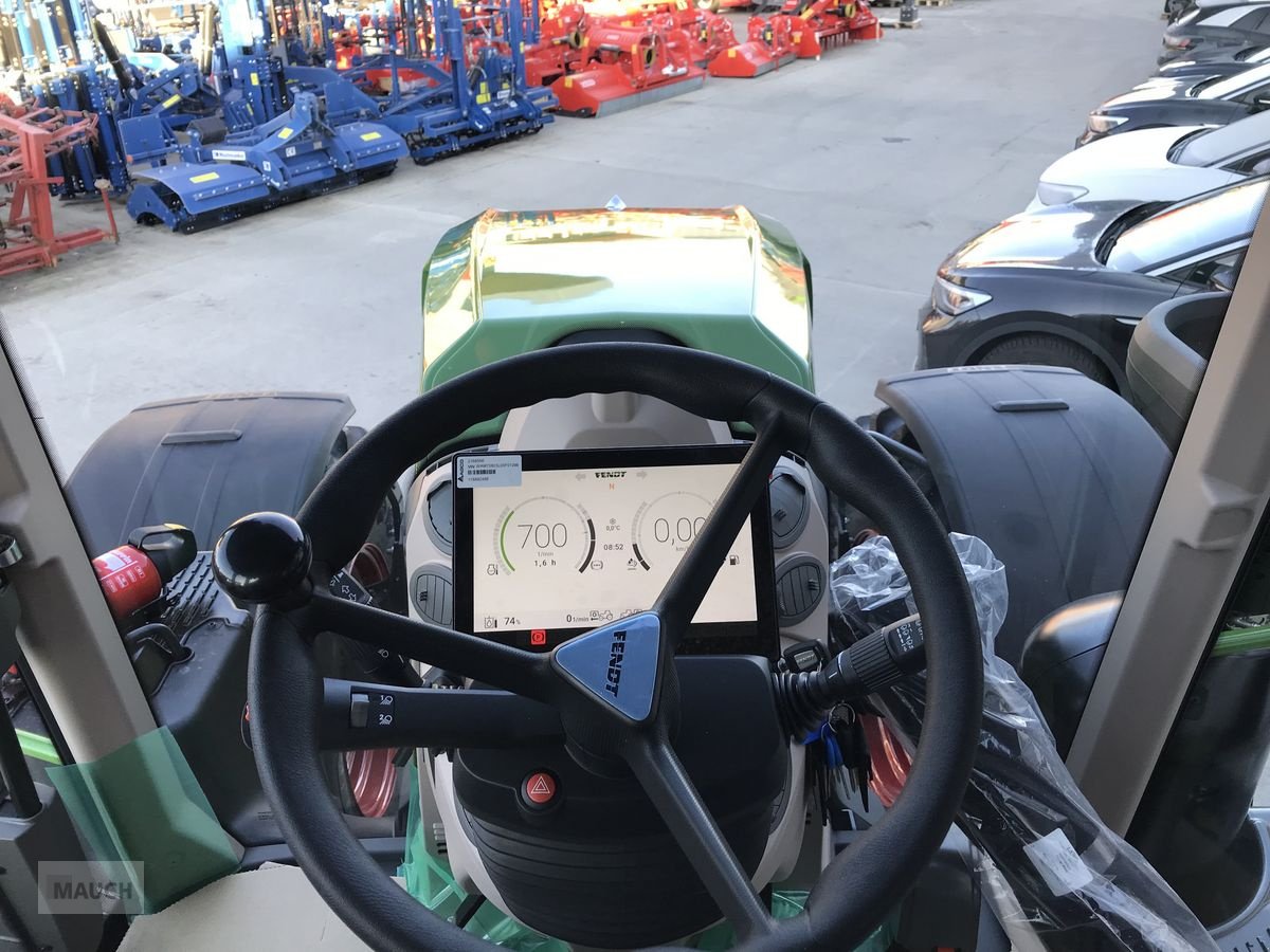 Traktor des Typs Fendt 724 Vario Profi+ (Gen 7), Neumaschine in Burgkirchen (Bild 11)