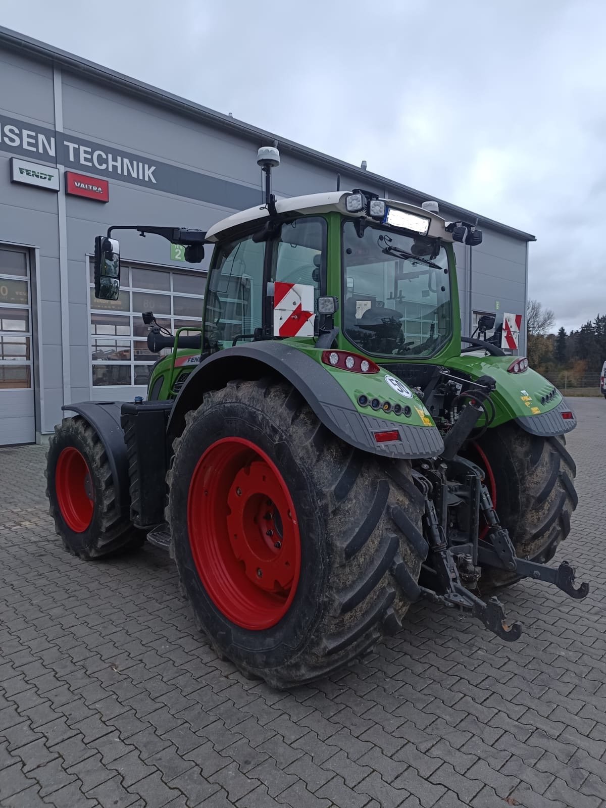 Traktor van het type Fendt 724 Vario Profi+   Motor neu, Gebrauchtmaschine in Pfullendorf (Foto 4)