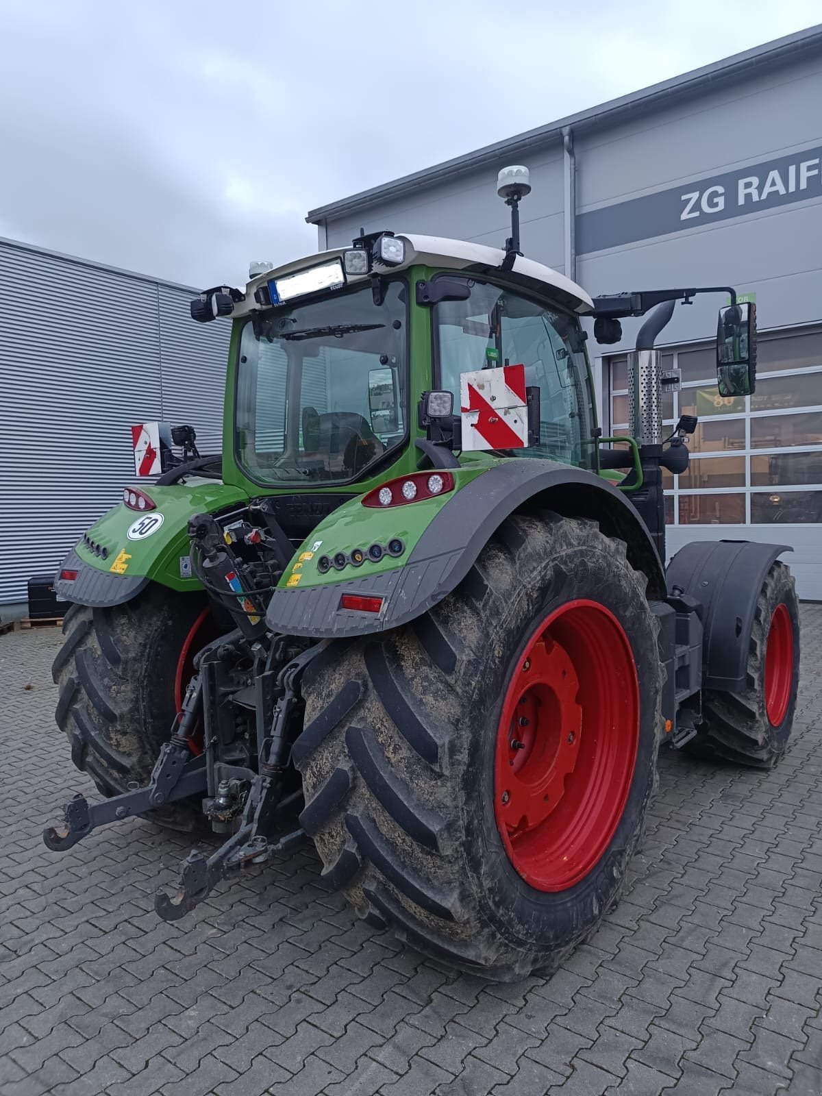 Traktor van het type Fendt 724 Vario Profi+   Motor neu, Gebrauchtmaschine in Pfullendorf (Foto 5)