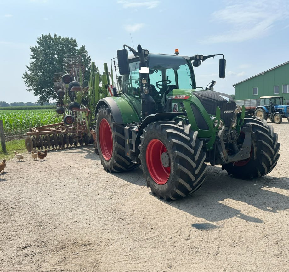 Traktor от тип Fendt 724 Vario Profi Plus Gen6 MIT Frontlader, Gebrauchtmaschine в Eichstedt (Снимка 1)