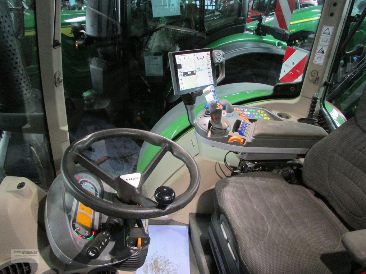 Traktor a típus Fendt 724 Vario Profi Plus, Gebrauchtmaschine ekkor: Bad Wildungen - Wega (Kép 2)