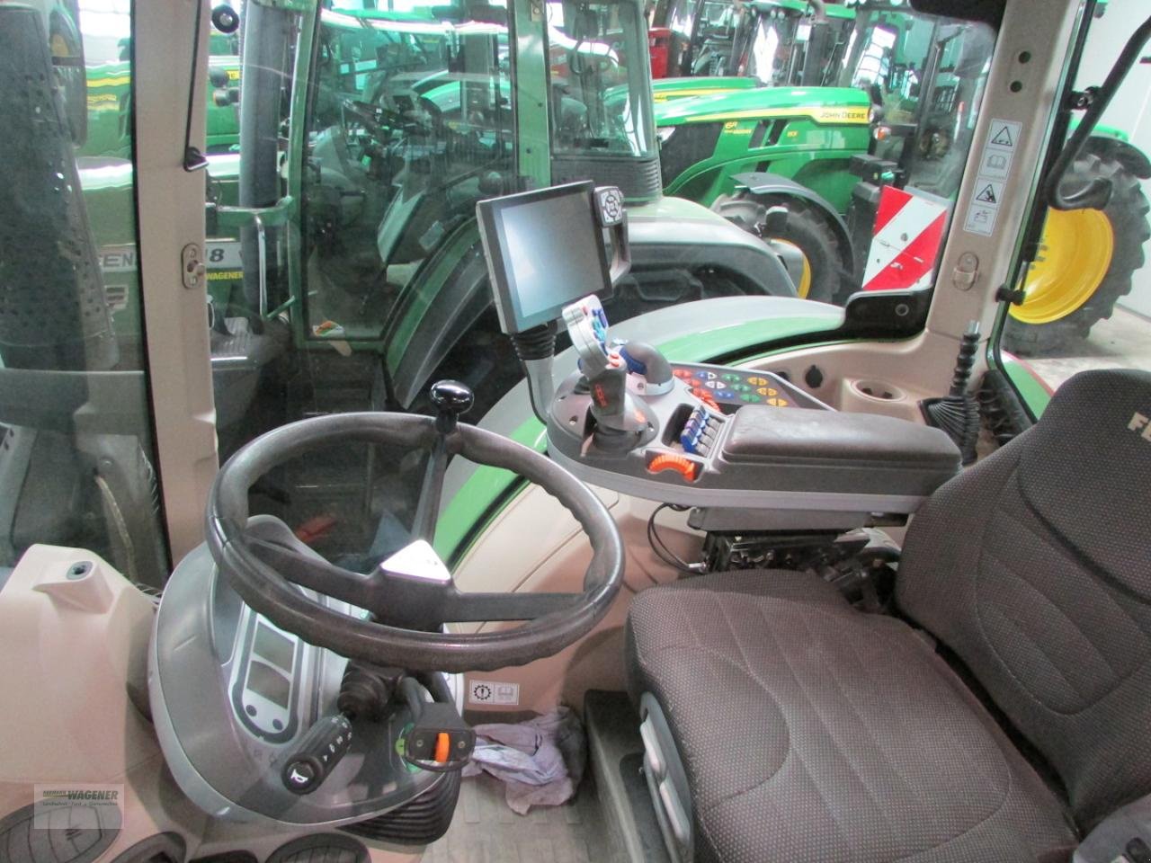Traktor typu Fendt 724 Vario Profi Plus, Gebrauchtmaschine w Bad Wildungen - Wega (Zdjęcie 3)