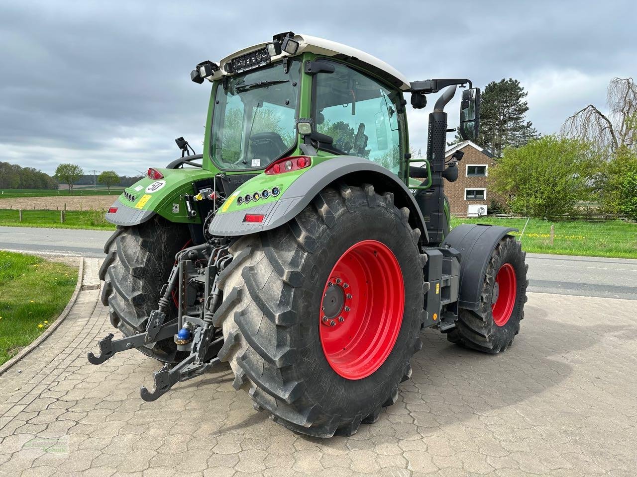 Traktor a típus Fendt 724 Vario Profi Plus, Gebrauchtmaschine ekkor: Coppenbruegge (Kép 3)