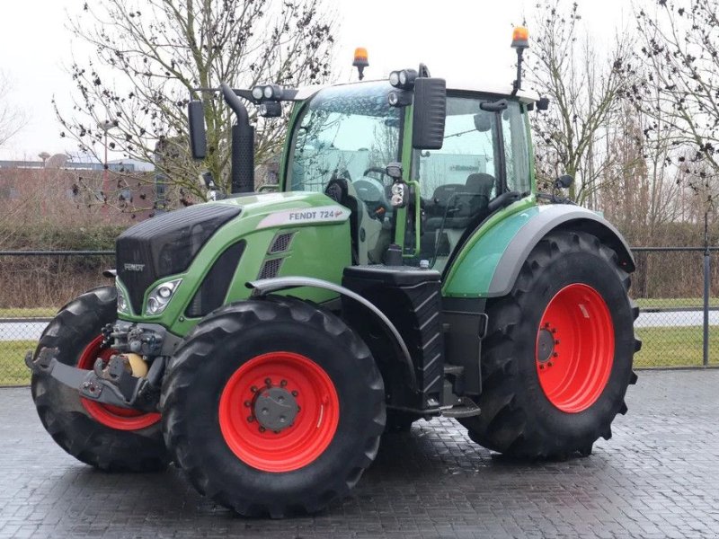 Traktor tip Fendt 724 VARIO PROFI S4 FRONT PTO 50 KM/H ZULASSUNG, Gebrauchtmaschine in Marknesse