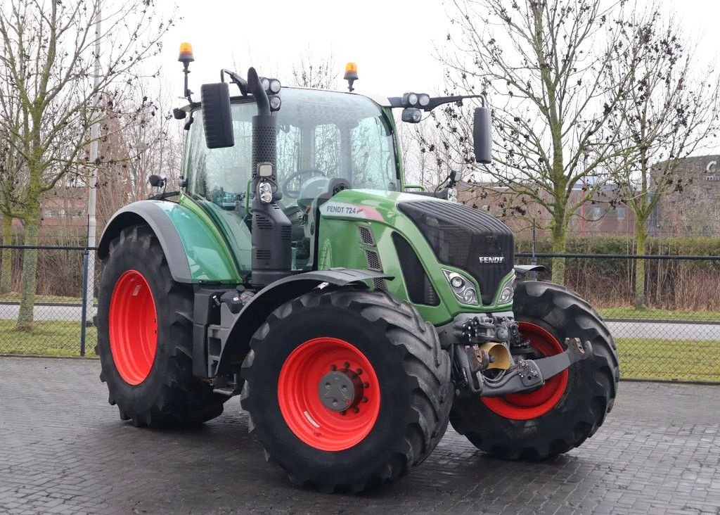 Traktor tip Fendt 724 VARIO PROFI S4 FRONT PTO 50 KM/H ZULASSUNG, Gebrauchtmaschine in Marknesse (Poză 7)