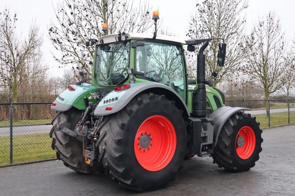 Traktor tip Fendt 724 VARIO PROFI S4 FRONT PTO 50 KM/H ZULASSUNG, Gebrauchtmaschine in Marknesse (Poză 10)