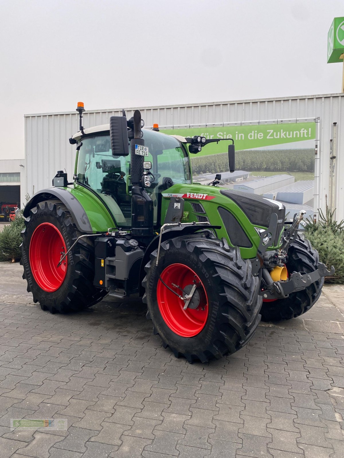 Traktor типа Fendt 724 Vario Profi+ Setting 2, Gebrauchtmaschine в Tirschenreuth (Фотография 1)