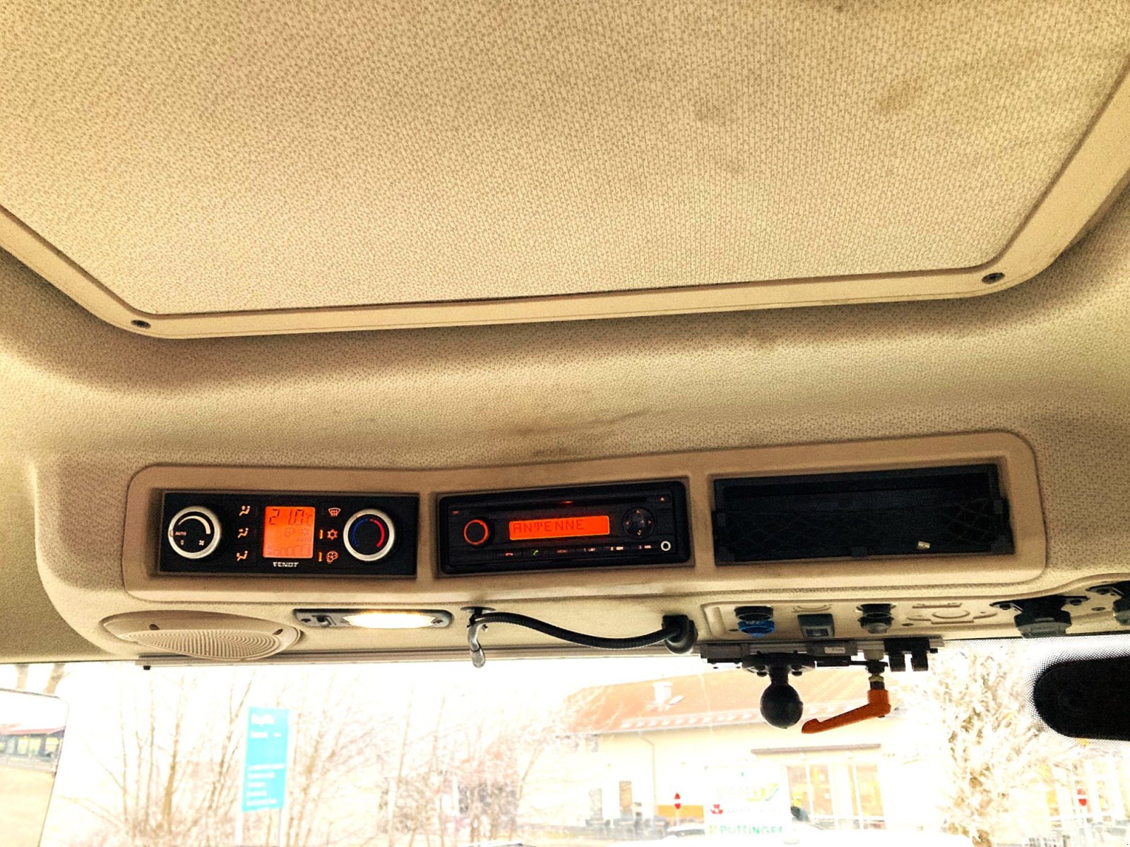 Traktor of the type Fendt 724 Vario Profi, Gebrauchtmaschine in Murnau (Picture 8)