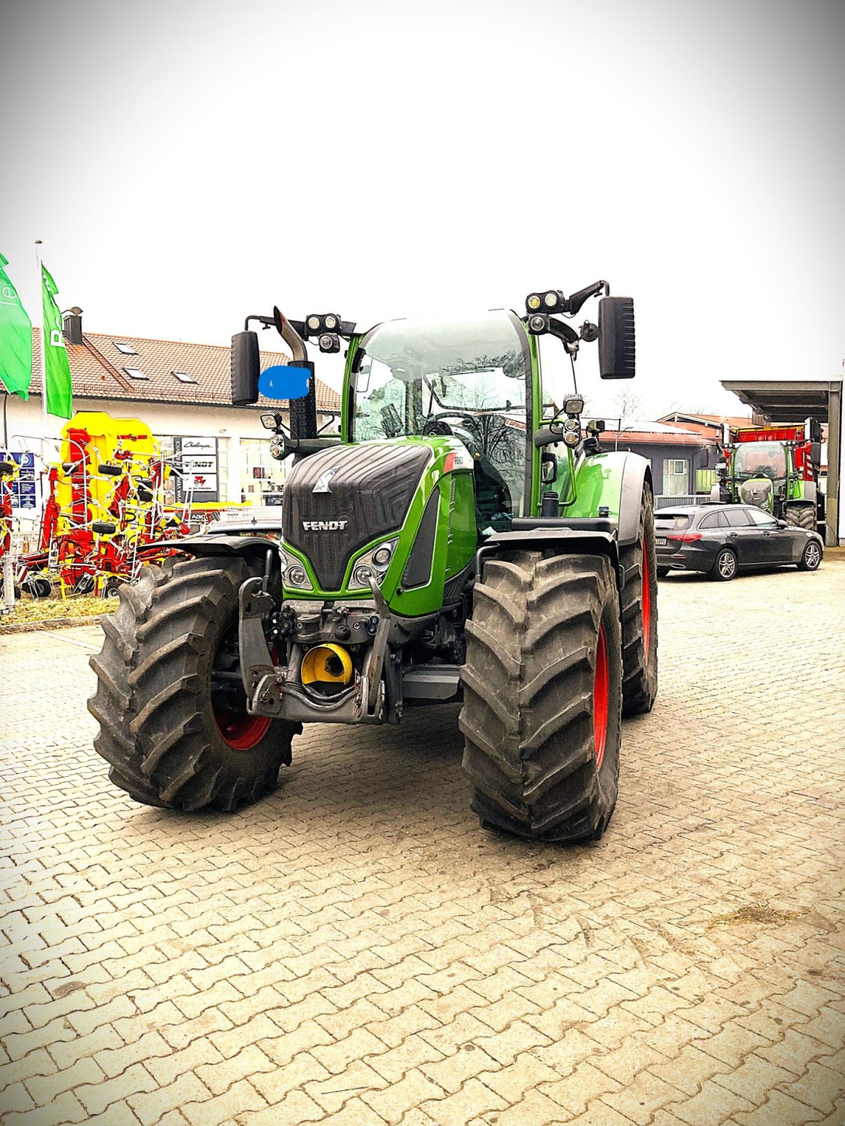 Traktor of the type Fendt 724 Vario Profi, Gebrauchtmaschine in Murnau (Picture 4)
