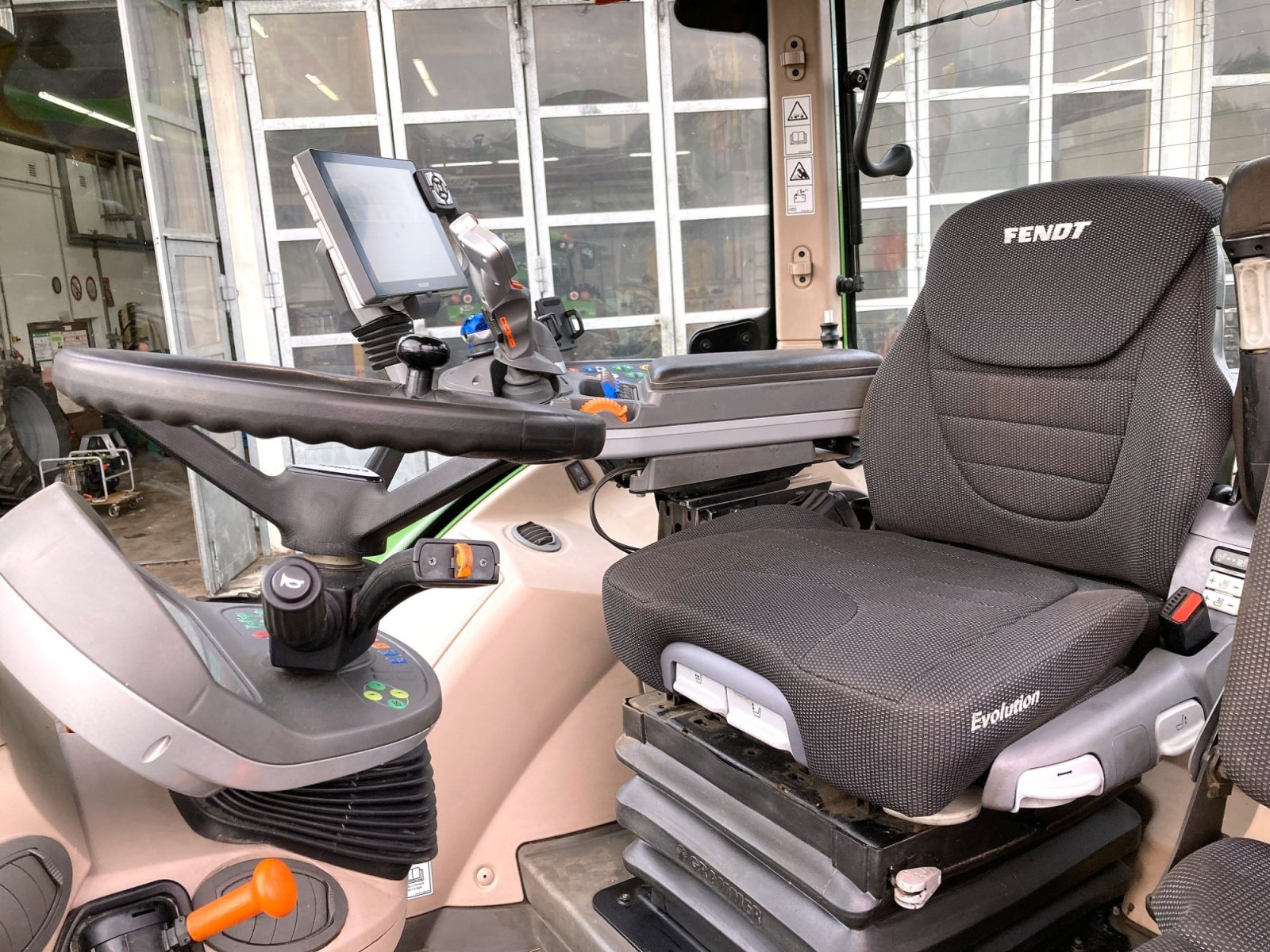 Traktor typu Fendt 724 Vario Profi, Gebrauchtmaschine v Murnau (Obrázek 15)