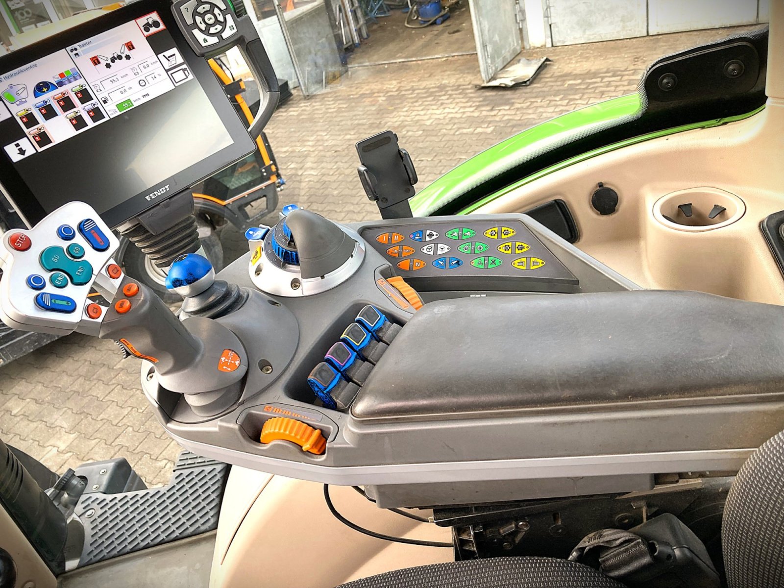 Traktor typu Fendt 724 Vario Profi, Gebrauchtmaschine v Murnau (Obrázek 17)