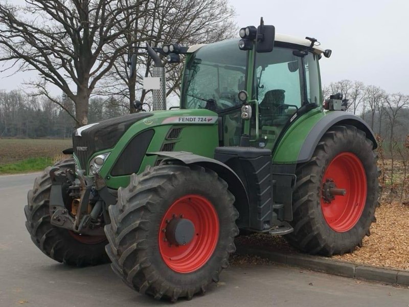 Traktor des Typs Fendt 724 Vario Profi, Gebrauchtmaschine in Bad Bentheim (Bild 1)
