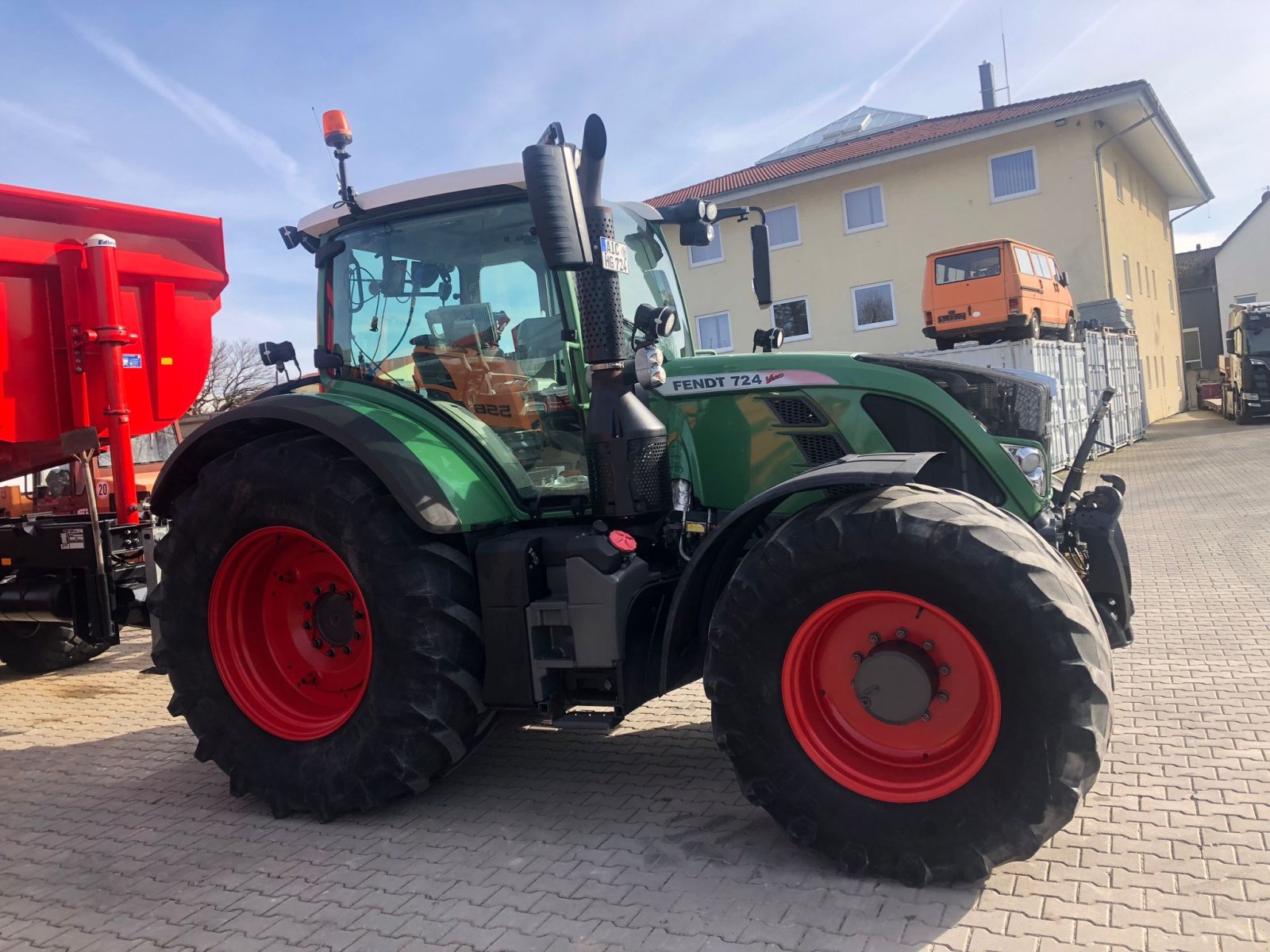 Traktor del tipo Fendt 724 Vario ProfiPlus, Gebrauchtmaschine In Affing  (Immagine 1)