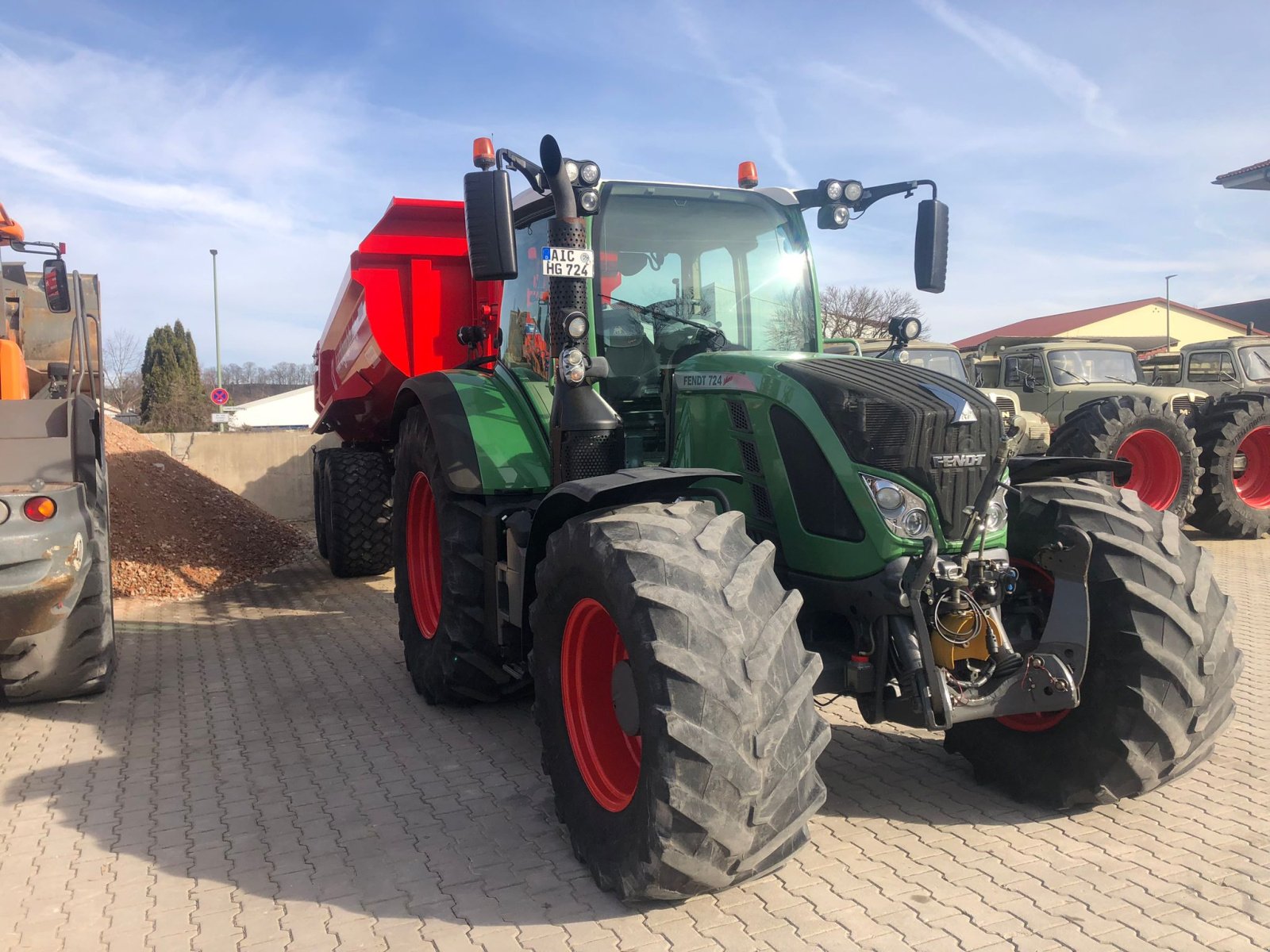 Traktor del tipo Fendt 724 Vario ProfiPlus, Gebrauchtmaschine In Affing  (Immagine 2)
