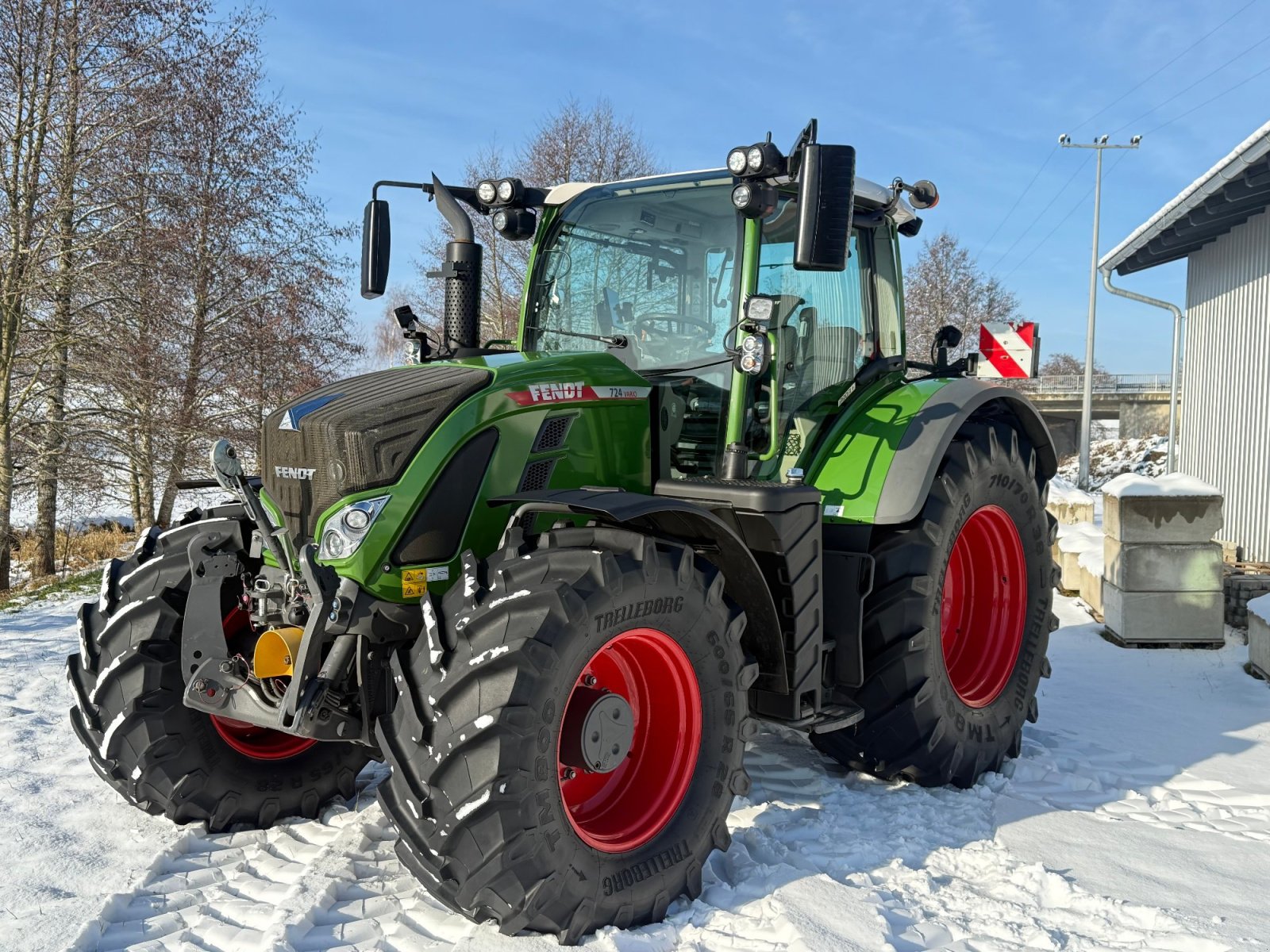 Traktor of the type Fendt 724 Vario ProfiPlus, Gebrauchtmaschine in Neureichenau (Picture 2)